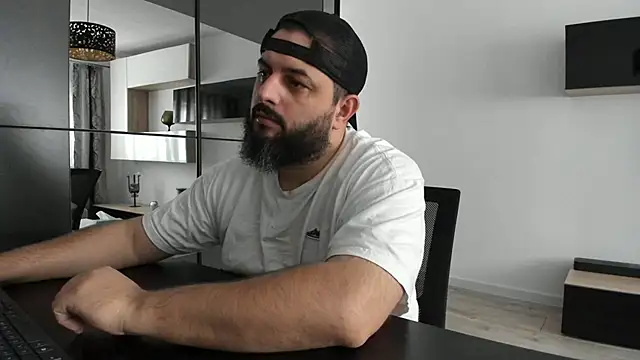 Snapshot of DravenPeak chatting on October 11, 2025, 10:14 am DravenPeak online show from October 11, 2025, 10:14 am