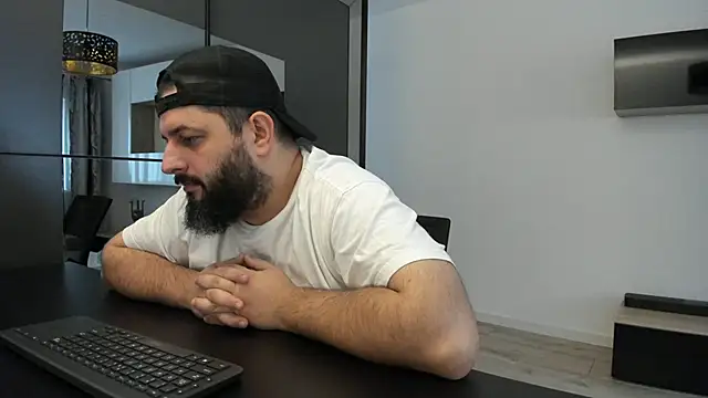 Snapshot of DravenPeak chatting on October 13, 2025, 1:22 pm DravenPeak online show from October 13, 2025, 1:22 pm