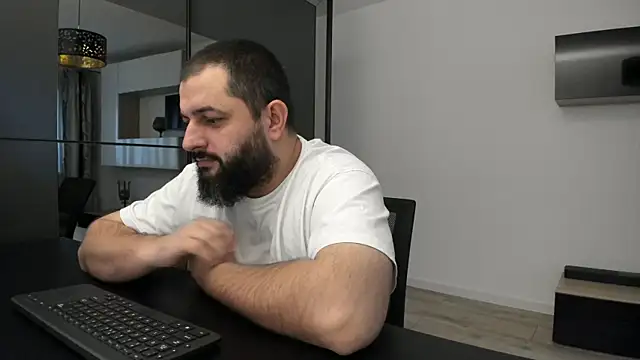 Snapshot of DravenPeak chatting on October 14, 2025, 1:45 pm DravenPeak online show from October 14, 2025, 1:45 pm