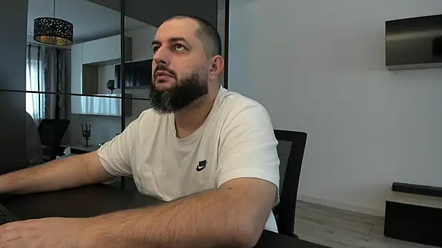 Snapshot of DravenPeak chatting on October 23, 2025, 12:59 pm DravenPeak online show from October 23, 2025, 12:59 pm