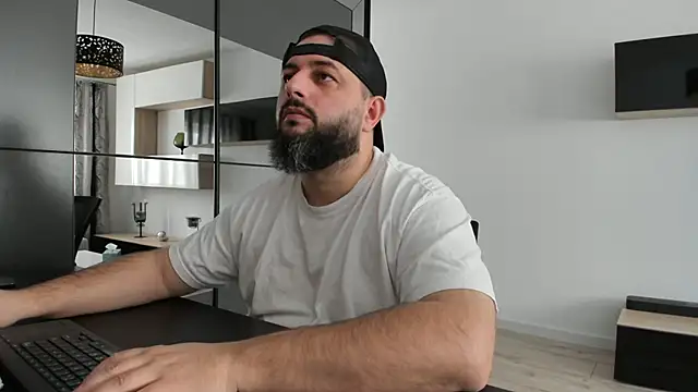 Snapshot of DravenPeak chatting on November 1, 2025, 10:06 am DravenPeak online show from November 1, 2025, 10:06 am