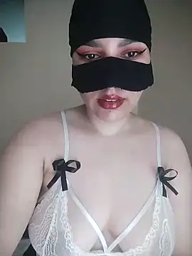 Snapshot of Diva_watine chatting on September 22, 2025, 12:07 pm Diva watine online show from September 22, 2025, 12:07 pm
