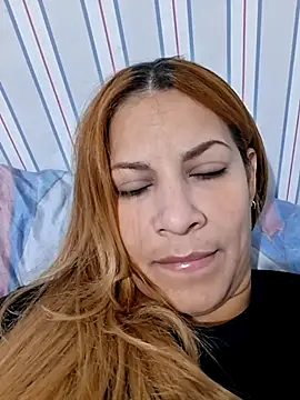 saraferrer151 online show from January 6, 2026, 6:50 am