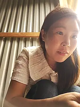 vivi cute online show from October 6, 2025, 3:15 am