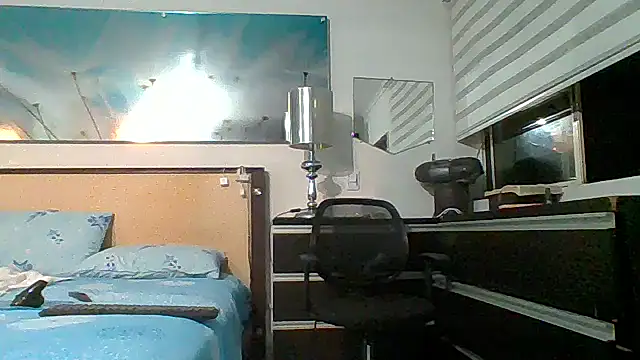 Snapshot of Mirianzapata_1 chatting on November 7, 2025, 5:40 am Mirianzapata 1 online show from November 7, 2025, 5:40 am