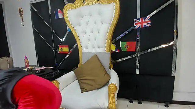 Aisha hotts777 online show from June 18, 2026, 8:02 pm