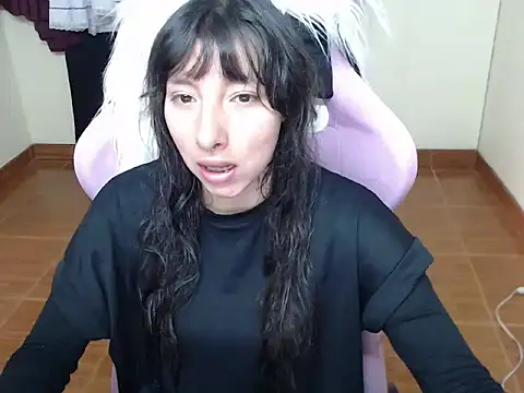 ScarlettShirahoshi online show from January 19, 2026, 4:33 pm