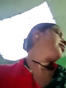 Snapshot of Mohini-xx chatting on October 5, 2025, 12:31 am Mohini-xx online show from October 5, 2025, 12:31 am