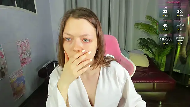 Snapshot of Lunar_Lily chatting on September 21, 2025, 5:31 am Lunar Lily online show from September 21, 2025, 5:31 am