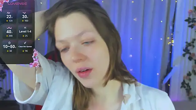 Snapshot of Lunar_Lily chatting on October 10, 2025, 5:39 am Lunar Lily online show from October 10, 2025, 5:39 am