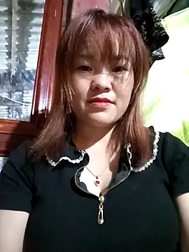 sukabae00 online show from November 1, 2025, 3:14 pm