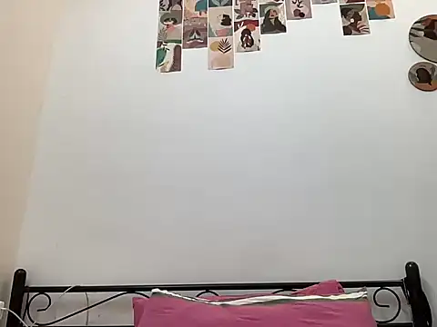 LucytheDevilQueen online show from October 17, 2025, 2:04 am