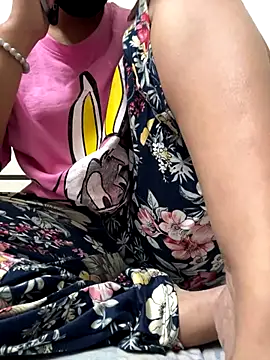 Snapshot of choleorbhature chatting on December 1, 2025, 1:05 pm choleorbhature online show from December 1, 2025, 1:05 pm