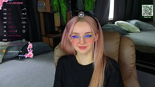 exxxcore  online show from October 14, 2025, 6:03 am