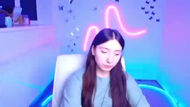 ScarlettVibe  online show from November 6, 2025, 6:14 am