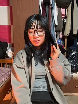 AAANINE22 online show from October 29, 2025, 6:15 am