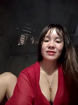 Snapshot of TinTim02 chatting on April 3, 2026, 11:03 pm TinTim02 online show from April 3, 2026, 11:03 pm