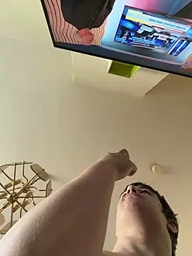 pussyhunter323557 online show from April 28, 2026, 7:46 am