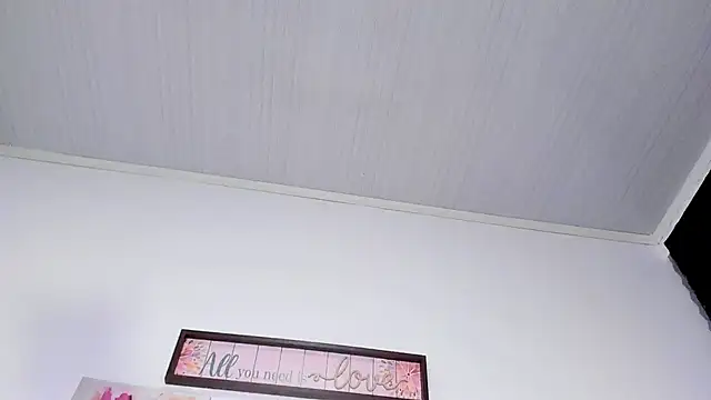 Snapshot of SagiraBelle chatting on April 30, 2026, 8:57 pm SagiraBelle online show from April 30, 2026, 8:57 pm