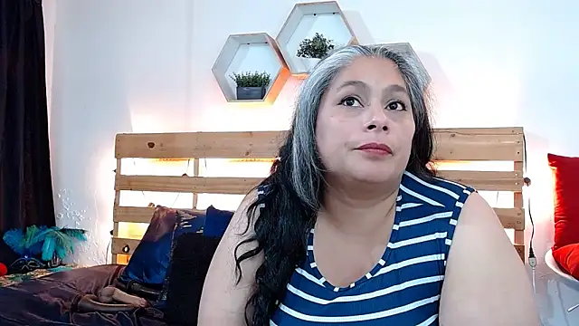 sheila reeves2772 online show from November 28, 2025, 6:10 pm