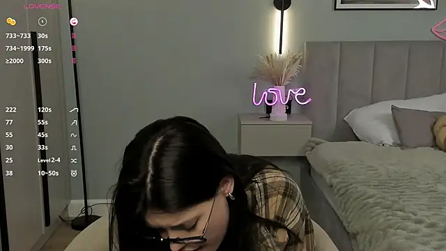 Snapshot of LubaStadt chatting on September 18, 2025, 7:16 pm LubaStadt online show from September 18, 2025, 7:16 pm