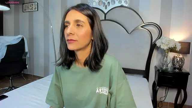 Snapshot of MiaAmore_ chatting on January 16, 2026, 7:40 pm MiaAmore online show from January 16, 2026, 7:40 pm