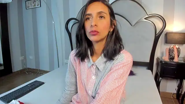 Snapshot of MiaAmore_ chatting on February 14, 2026, 6:59 pm MiaAmore online show from February 14, 2026, 6:59 pm