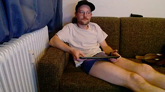 ChefDeLust online show from December 5, 2025, 5:31 pm