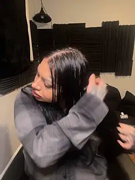 chicanachic13 online show from October 18, 2025, 5:32 am