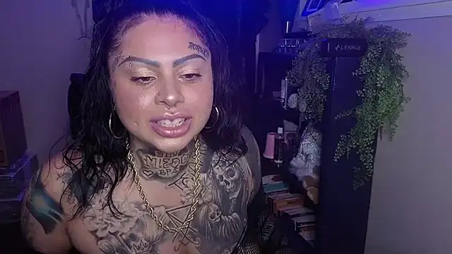 chicanachic13 online show from May 23, 2026, 4:50 am