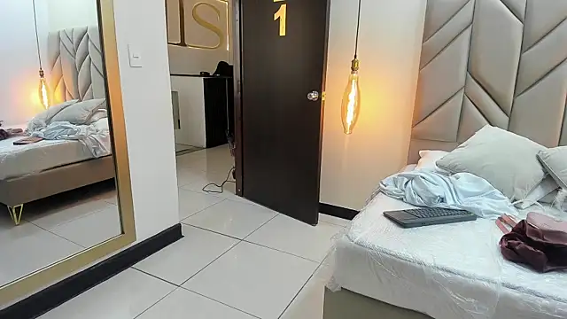 Snapshot of MelodyPons chatting on November 11, 2025, 12:27 pm MelodyPons online show from November 11, 2025, 12:27 pm