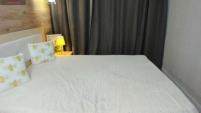 Babyy Lynaa online show from October 12, 2025, 5:39 am