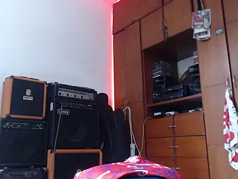 Diego  Barbarie   online show from November 7, 2025, 1:44 pm