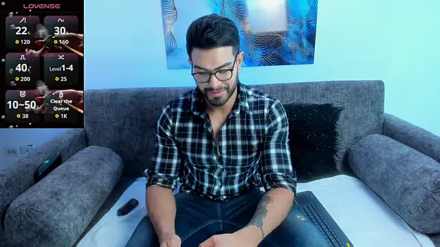 Snapshot of ZarekFox chatting on October 13, 2025, 7:25 pm ZarekFox online show from October 13, 2025, 7:25 pm