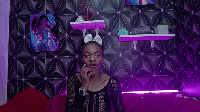 Shantall ks online show from September 19, 2025, 4:03 am