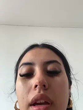 Snapshot of Victoria_alson chatting on October 26, 2025, 3:40 pm Victoria alson online show from October 26, 2025, 3:40 pm