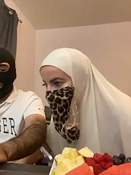 sophie-Hijab11 online show from September 11, 2025, 7:36 pm