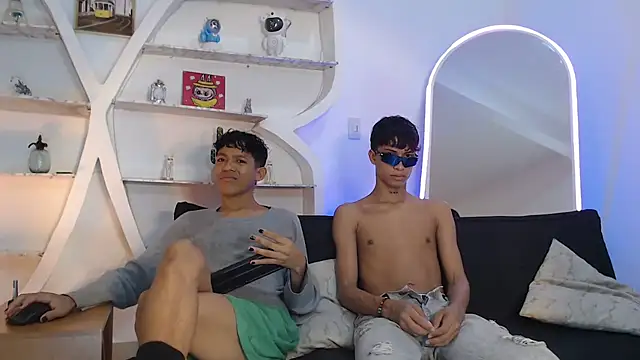 Snapshot of BEAUTY_BOYS1 chatting on October 1, 2025, 7:14 am BEAUTY BOYS1 online show from October 1, 2025, 7:14 am