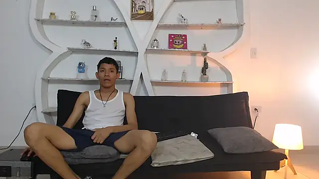 Snapshot of BEAUTY_BOYS1 chatting on December 3, 2025, 7:05 am BEAUTY BOYS1 online show from December 3, 2025, 7:05 am