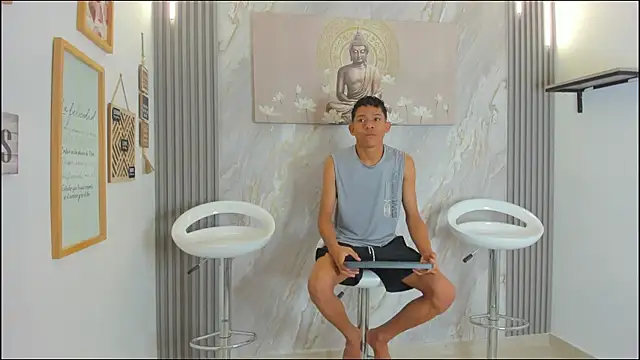 Snapshot of BEAUTY_BOYS1 chatting on December 23, 2025, 7:28 am BEAUTY BOYS1 online show from December 23, 2025, 7:28 am