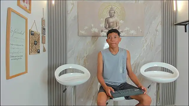 Snapshot of BEAUTY_BOYS1 chatting on January 6, 2026, 7:23 am BEAUTY BOYS1 online show from January 6, 2026, 7:23 am