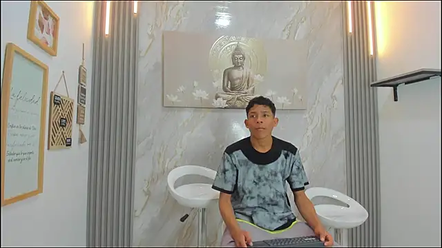 Snapshot of BEAUTY_BOYS1 chatting on January 7, 2026, 7:11 am BEAUTY BOYS1 online show from January 7, 2026, 7:11 am