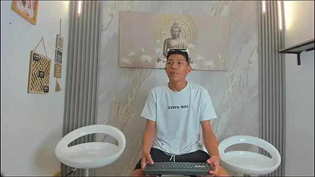 Snapshot of BEAUTY_BOYS1 chatting on January 10, 2026, 7:21 am BEAUTY BOYS1 online show from January 10, 2026, 7:21 am