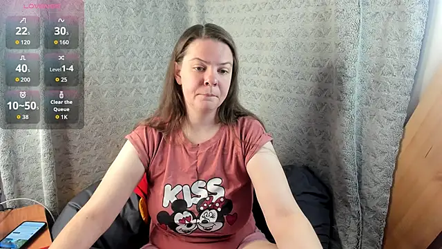 Snapshot of MiaLores chatting on October 14, 2025, 7:31 am MiaLores online show from October 14, 2025, 7:31 am