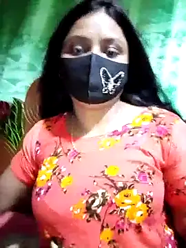 Snapshot of Mistompa24 chatting on October 12, 2025, 5:06 am Mistompa24 online show from October 12, 2025, 5:06 am