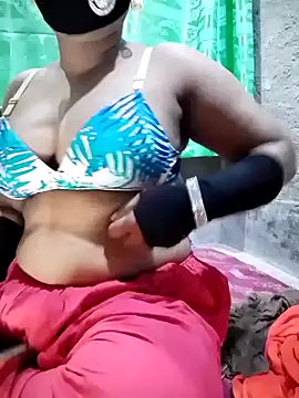 Snapshot of Mistompa24 chatting on December 3, 2025, 6:17 pm Mistompa24 online show from December 3, 2025, 6:17 pm