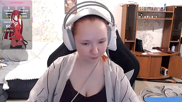 PansyBorriello online show from October 23, 2025, 4:06 pm