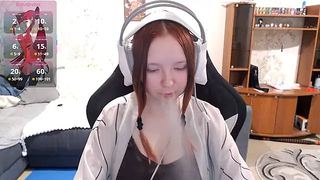 PansyBorriello online show from October 27, 2025, 4:11 pm