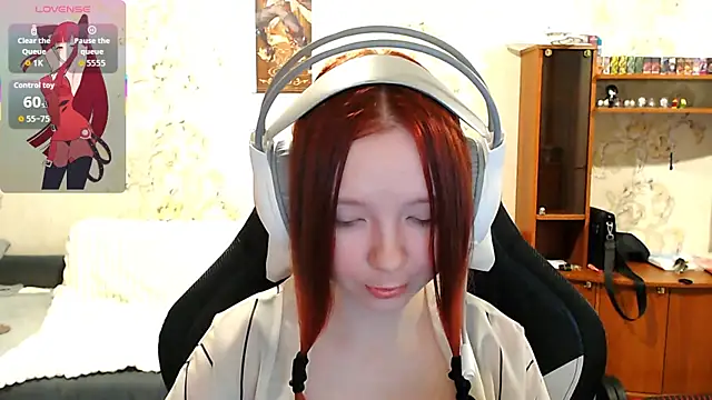 PansyBorriello online show from November 9, 2025, 4:16 pm