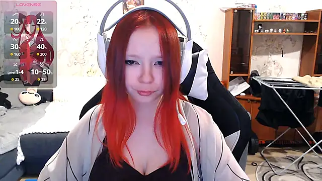 PansyBorriello online show from November 11, 2025, 4:07 pm